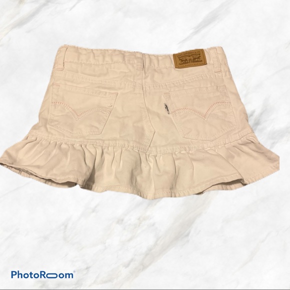 Girls Levi’s Skort/Scooter (size 5) - Picture 2 of 4